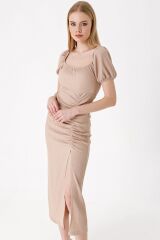 2396 Yırtmaçlı Yazlık Örme Elbise - Bisküvi