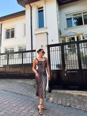 Kadın Dalgıç Kumaş Dijital Leopar Baskılı Midi Boy Elbise