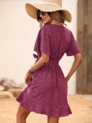 Kadın Kısa Kelebek Kollu Kruvaze Yakalı Belden Kuşaklı Kısa Desenli Süprem Elbise