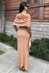 Eteği Gül Detay Madonna Yaka Elbise 2863